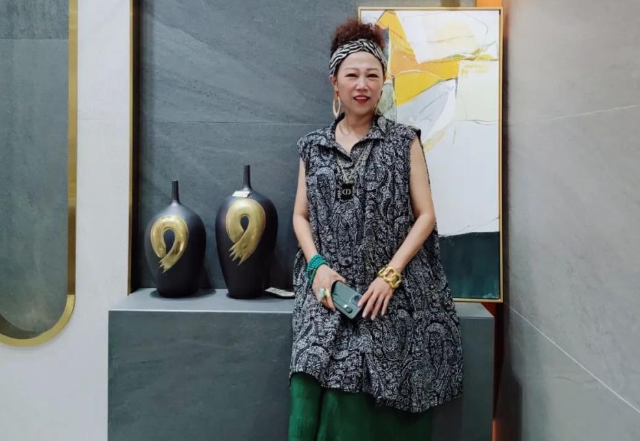 鄭素云-羅曼締克瓷磚鄭州總代理